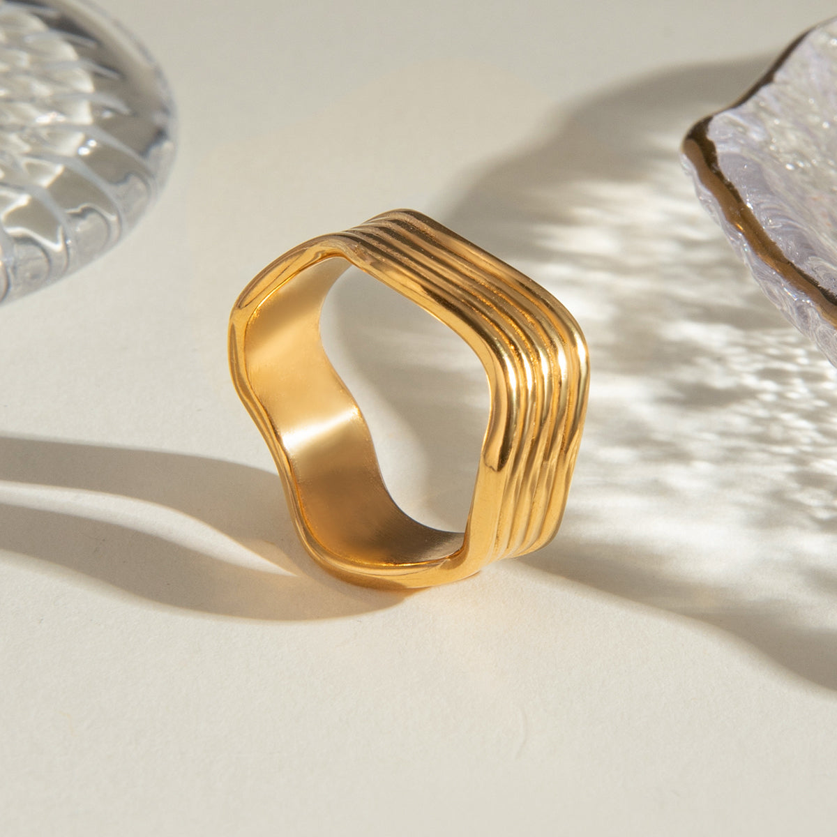Gold Wavy Architectural Ring – Mildred
