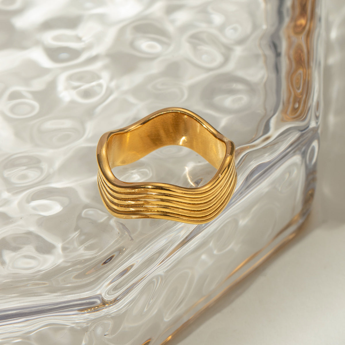 Gold Wavy Architectural Ring – Mildred