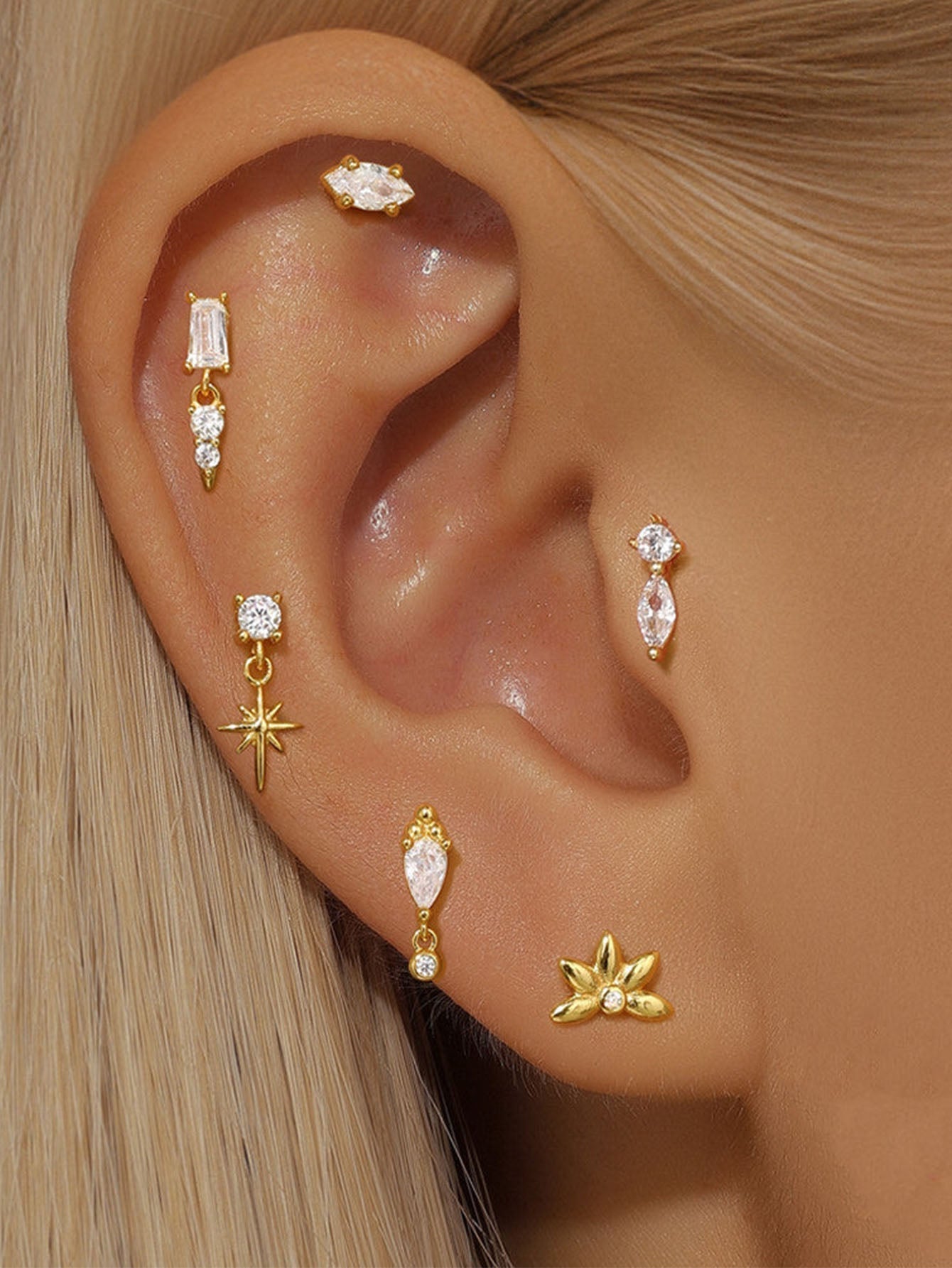 Flower Design Ear Stud with Cubic Zirconia – Fane