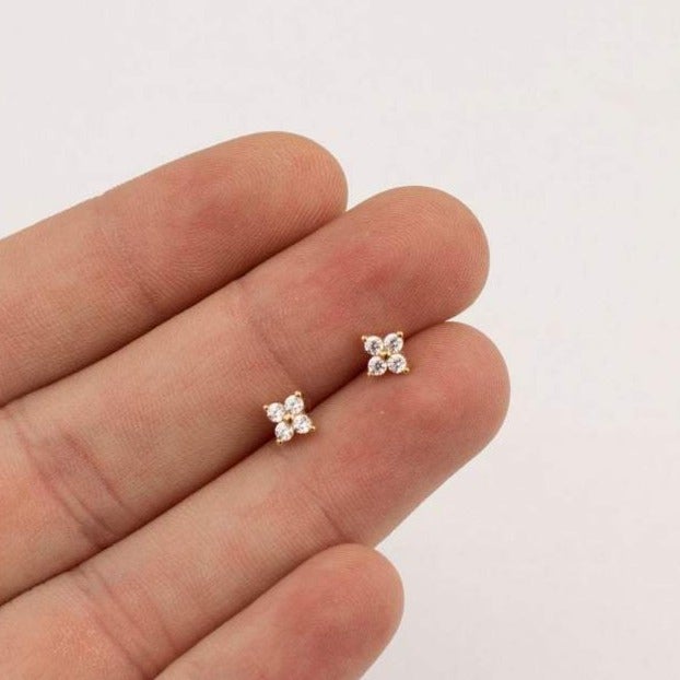Flower  Hypoallergenic and Lightweight Stud Earrings - Clemence