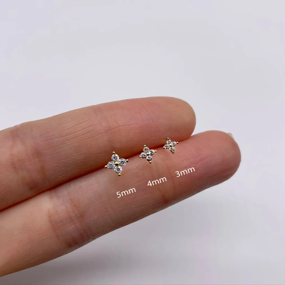 Flower  Hypoallergenic and Lightweight Stud Earrings - Clemence