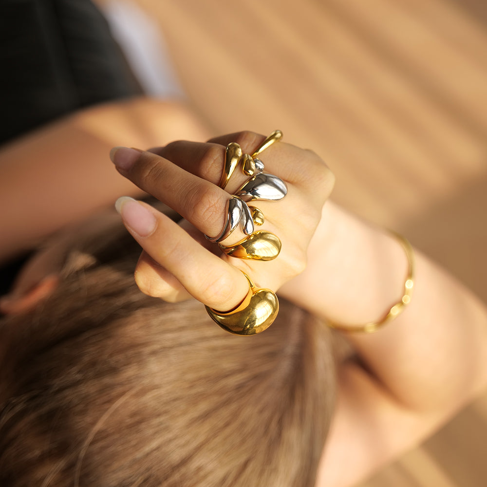 Elegant Gold Spherical Ring – Alfraye