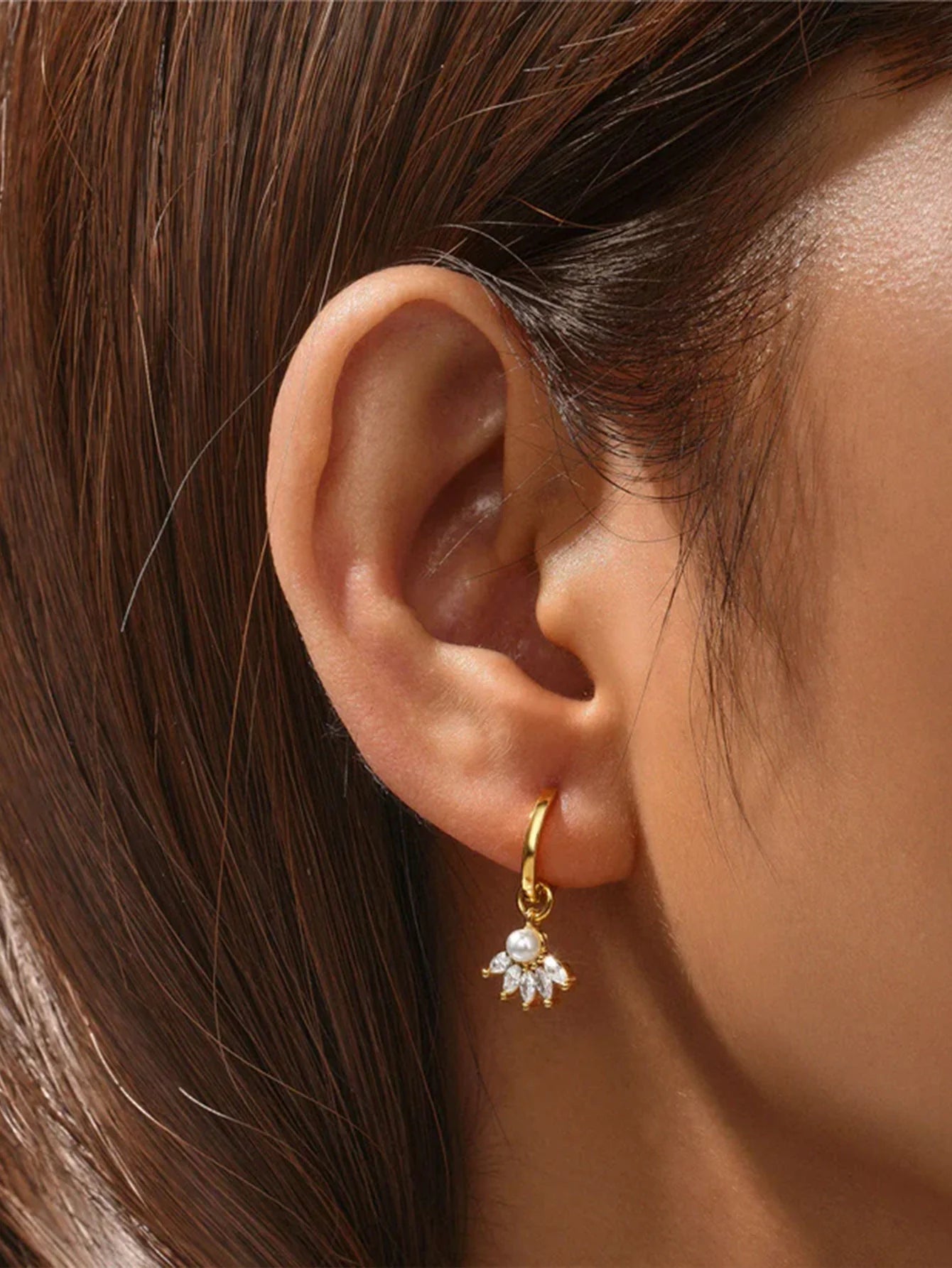 Elegant Flower Earrings with Cubic Zirconia – Georgia