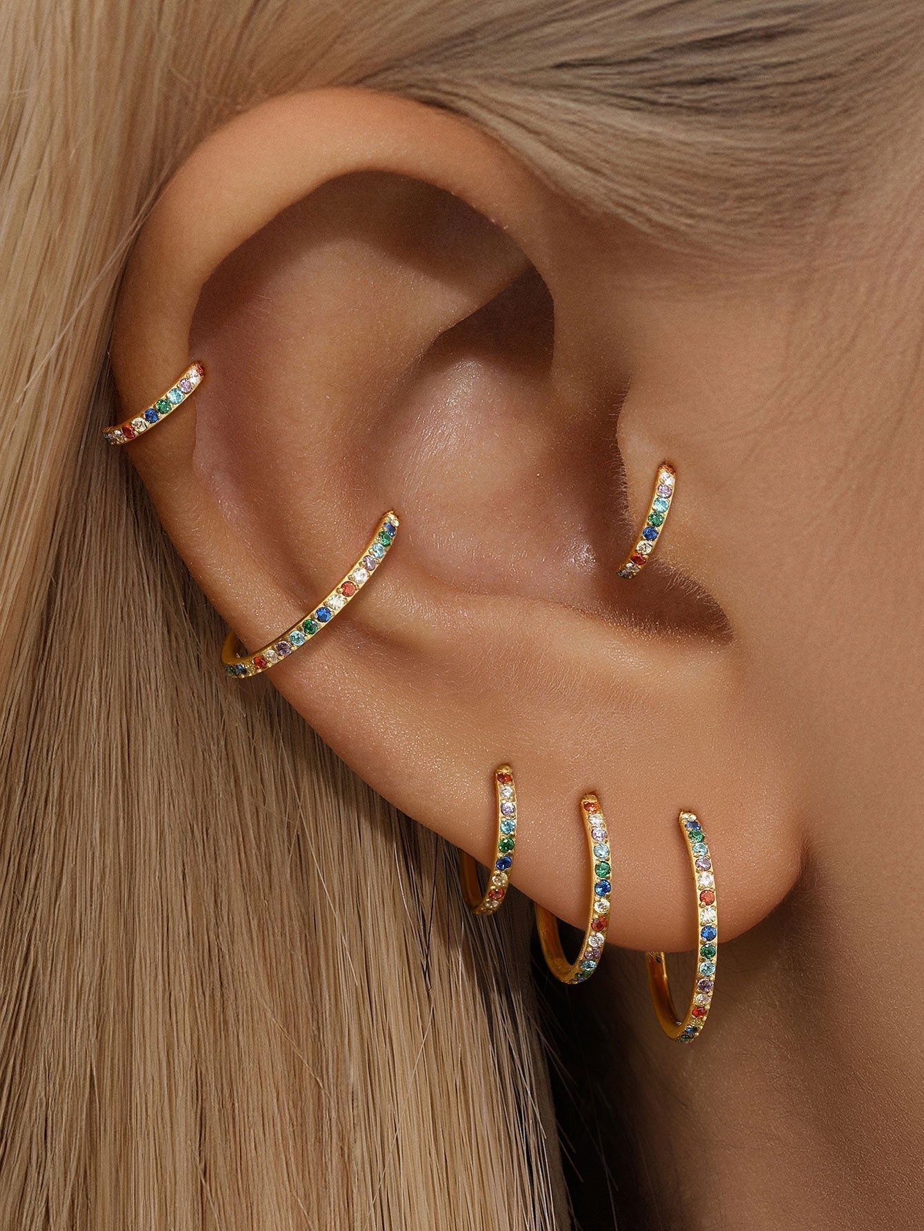 Cartilage Hoop with Cubic Zirconia – Unton